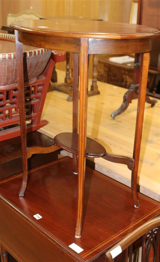 An Edwardian inlaid occasional table and two tub chairs, W.61cm